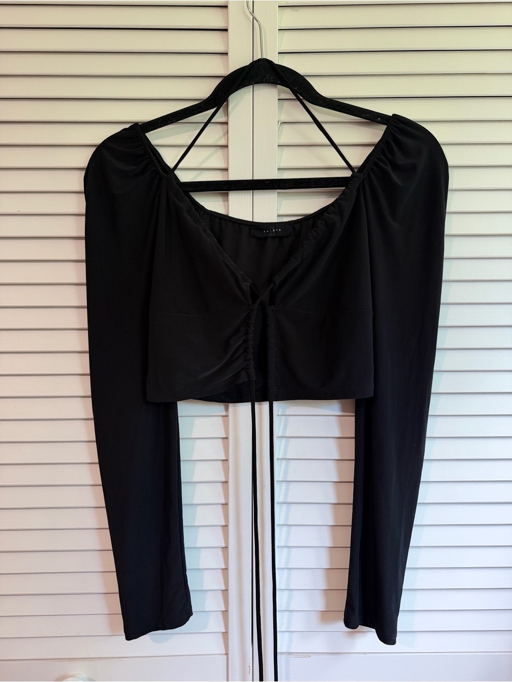 Black Off-Shoulder Long Sleeve Crop Top Size S | 21 Saints